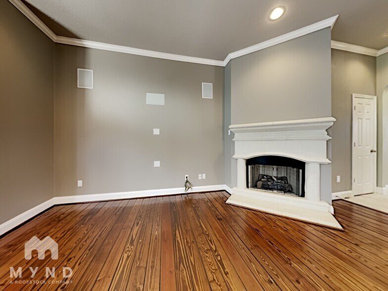 Building Photo - 1304 Dart St