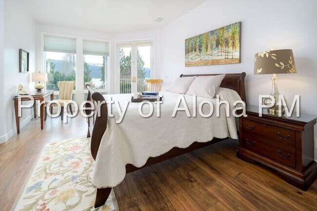 Building Photo - 108 Lakeshore Dr