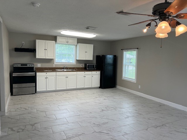 Building Photo - 8310 Park St