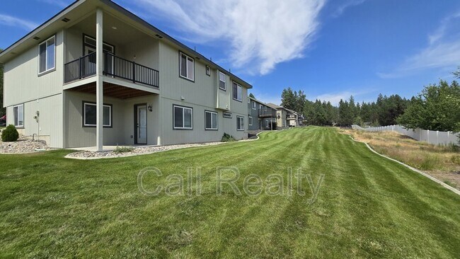 Building Photo - 18116 N Division Rd