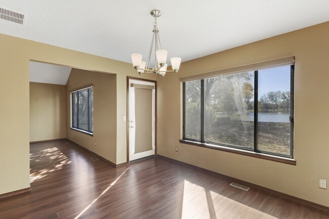 Building Photo - 505 Clearwater Dr