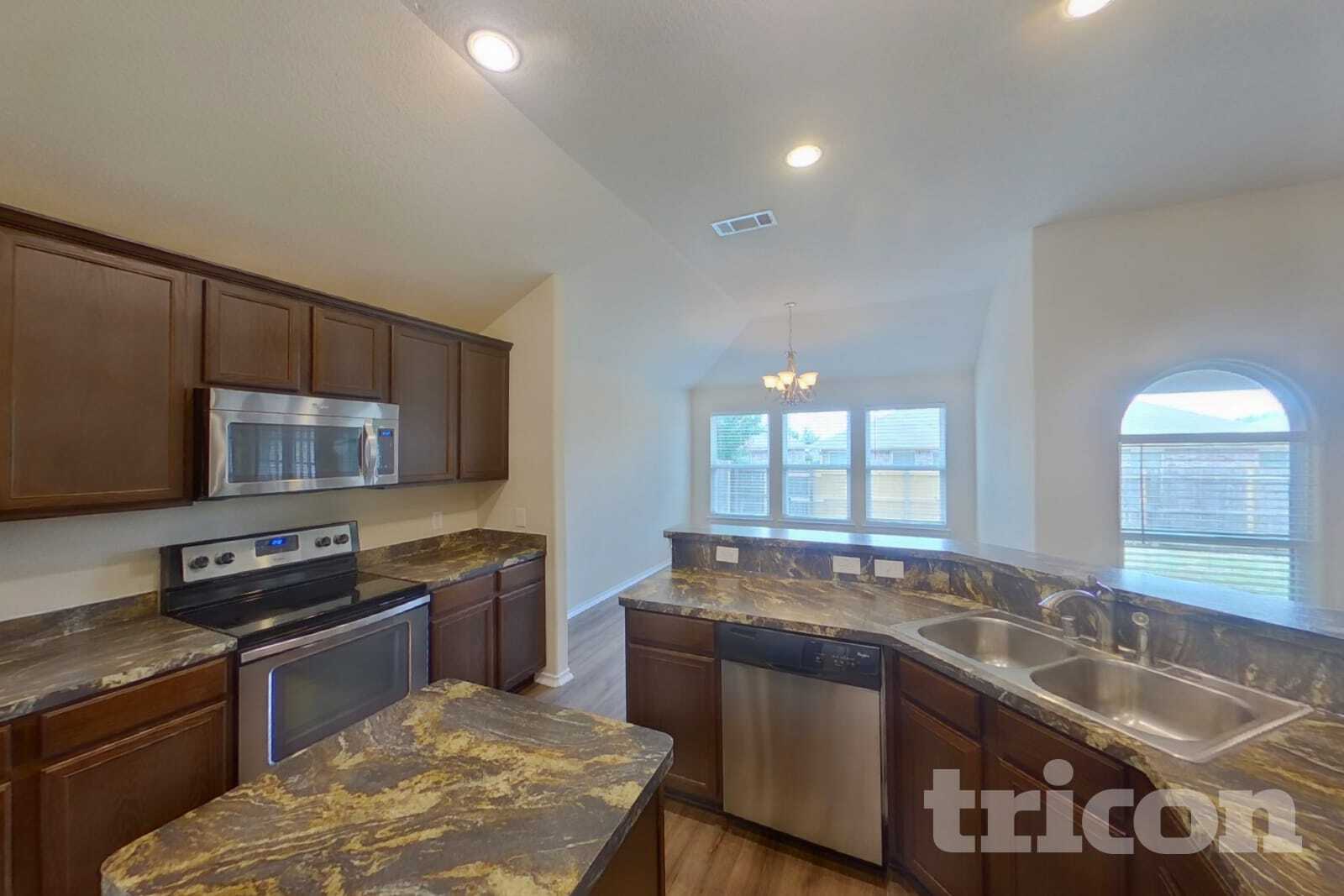 Building Photo - 1719 La Caya Dr