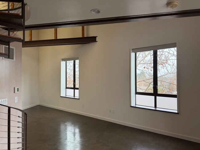 Building Photo - Contemporary, Large 1br/1ba Apt. Near Ashby BART