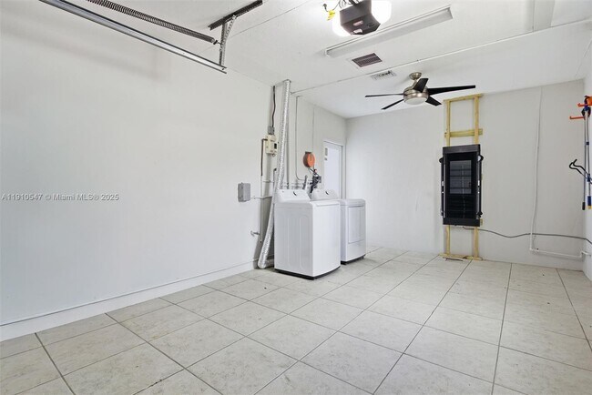 Building Photo - 5250 SW 96th Ave