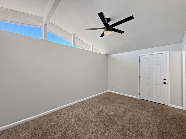 Building Photo - Beautiful 3Bd/2Ba home in central San Diego!