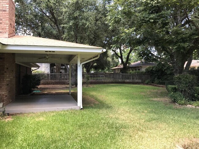 Building Photo - 185 Turkey Run