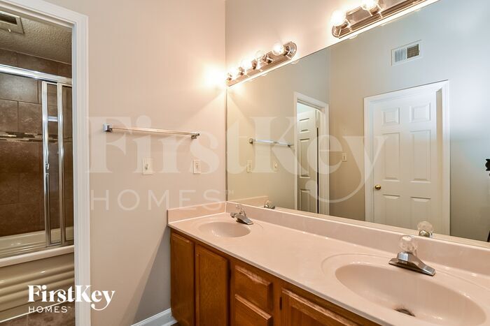 Building Photo - 6464 Evergreen Dr