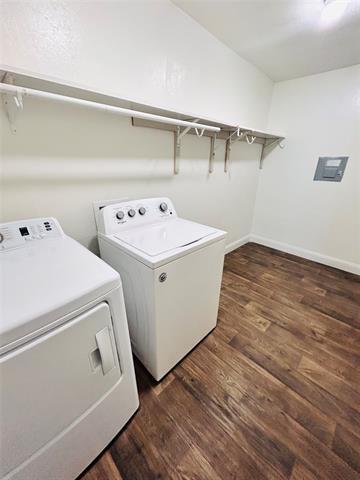 Building Photo - 2211 S Vernon Ave