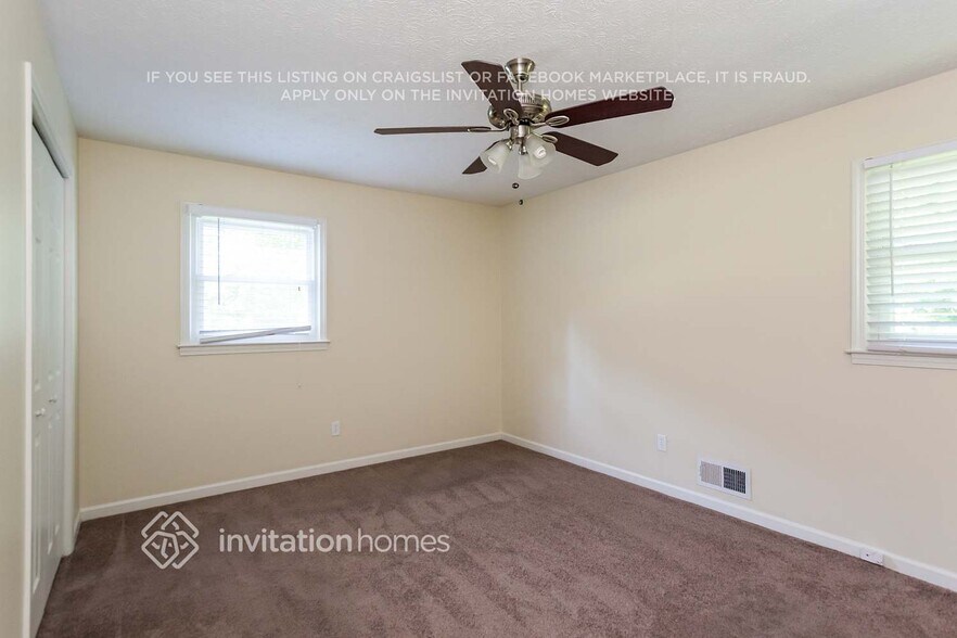 Building Photo - 4656 E Glen Ridge Cir