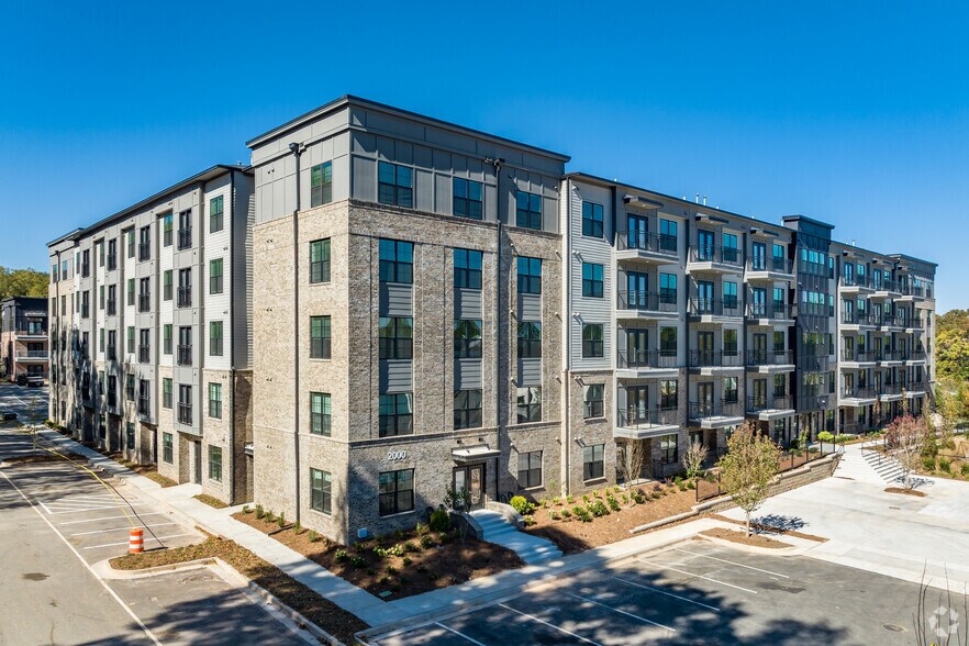 Building Photo - zThe Vivian