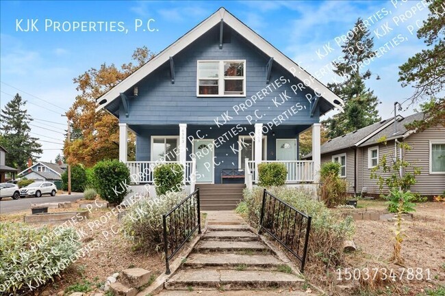 Building Photo - Stacked Duplex-Upstairs Woodstock Airy Apa...