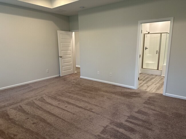 Building Photo - 5029 Castleoak Dr