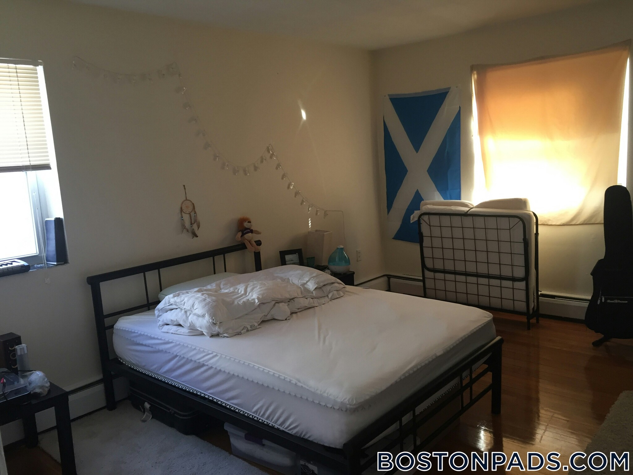 Building Photo - 34 Gardner St