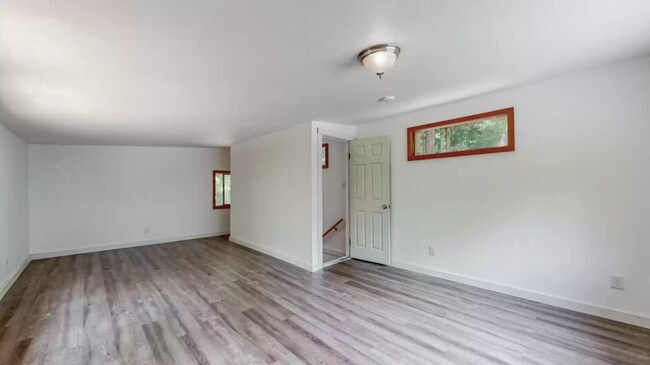 Building Photo - Gated, Pet-Friendly Cabin With 1.3 Acres Of Wooded Views