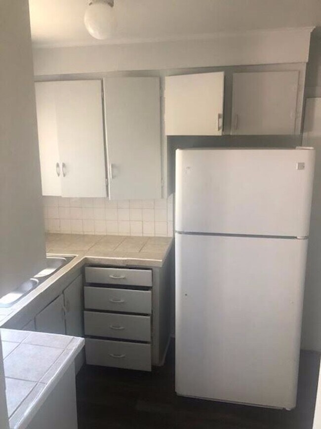 Building Photo - 2 Bedroom 1 Bathroom in East Denver Availa...