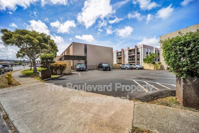 Building Photo - 5055 Likini St