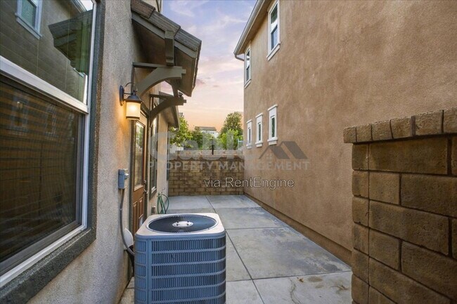 Building Photo - 24266 Verdugo Cir