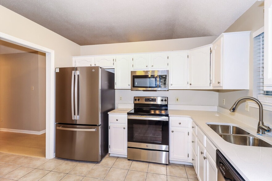 Building Photo - 9294 Morning Garden Cove