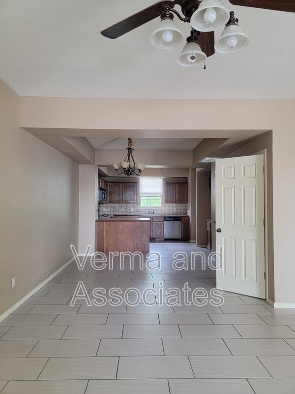 Building Photo - 192 Fair St