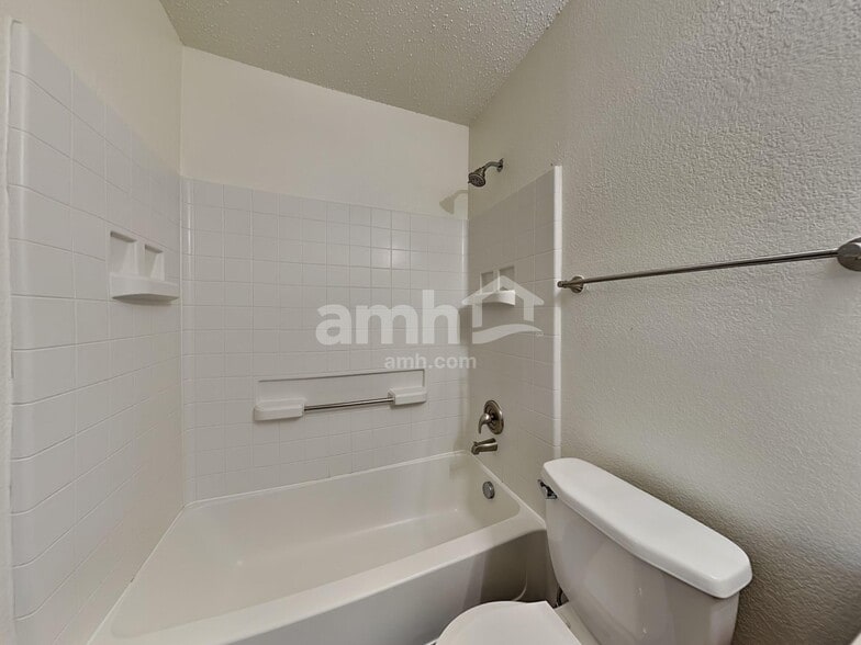 Building Photo - 2509 Margaret Ln