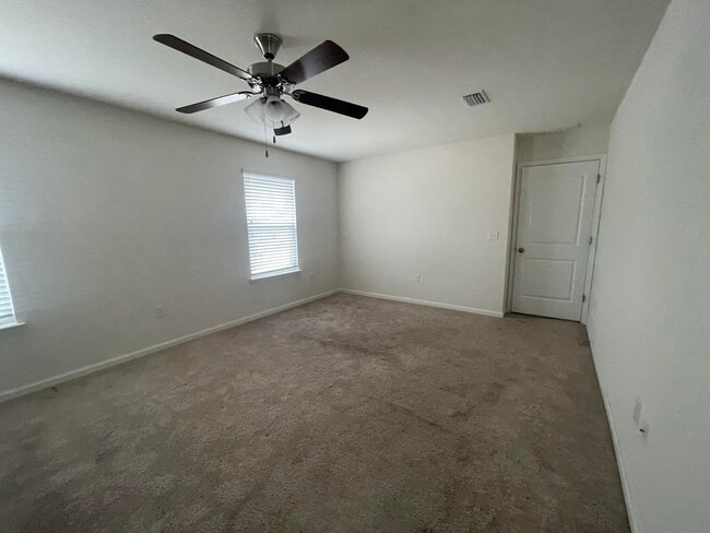 Building Photo - 4893 Kensington Ln