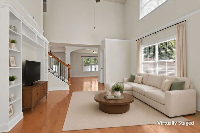 Building Photo - 2525 Millwood Cir SE