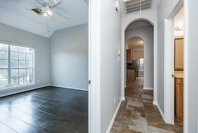 Building Photo - 19423 Arbor Pines Ln