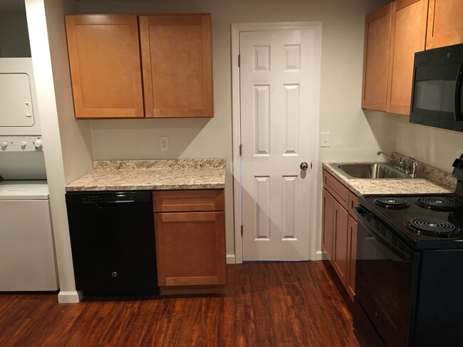 Building Photo - 328 Washington Ave