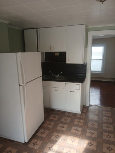 Building Photo - 75 S Washington St