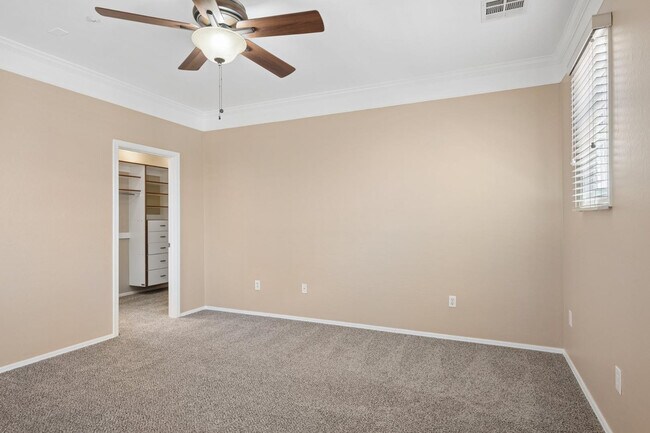 Building Photo - 1319 S Sabino Dr