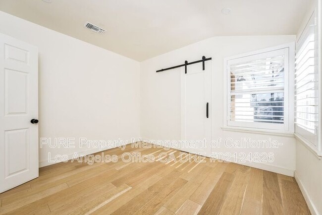 Building Photo - 2912 Covina St