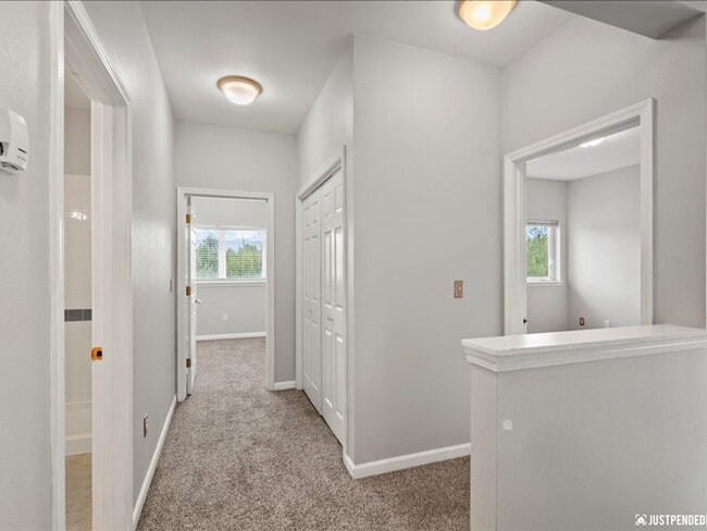 Building Photo - Timber Ridge Townhome