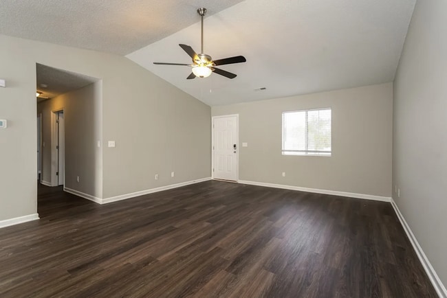 Building Photo - 2684 Stratford Lake Ct