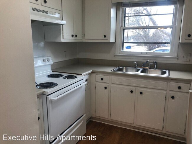 Building Photo - 110 Claybill Dr