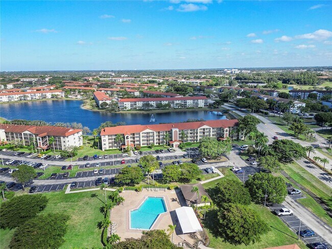 Building Photo - 12901 SW 15th Ct