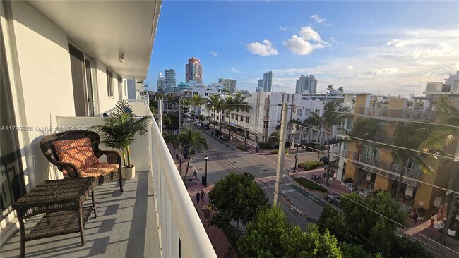 Building Photo - 401 Ocean Dr