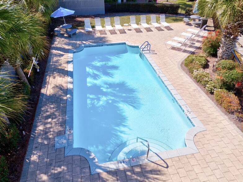 Building Photo - 9 Onyx Cove