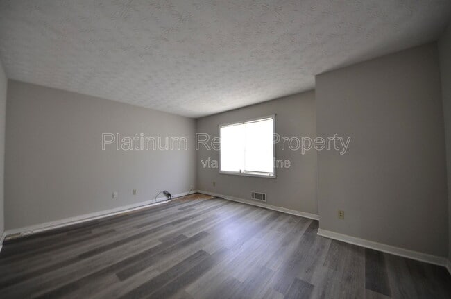 Building Photo - 1052 Westfield Trace