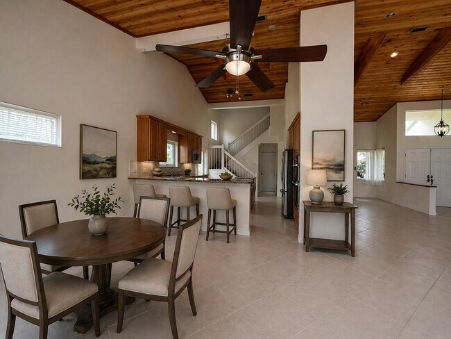 Building Photo - 4020 NW 24th Terrace