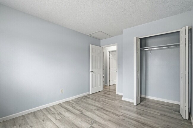 Building Photo - $1,840.95 - 3 Bed, 2 Bath Home with fenced yard and $300 move in special.