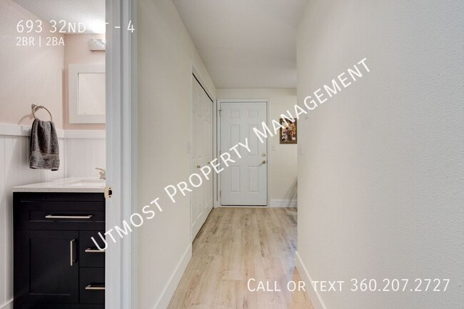 Building Photo - Beautifully Appointed Furnished 2BD Condo ...