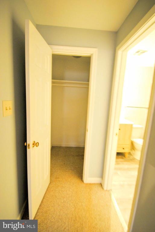 Building Photo - 1506 Chain Bridge Ct
