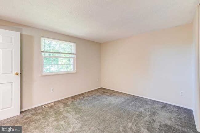 Building Photo - 18304 Swan Stream Dr