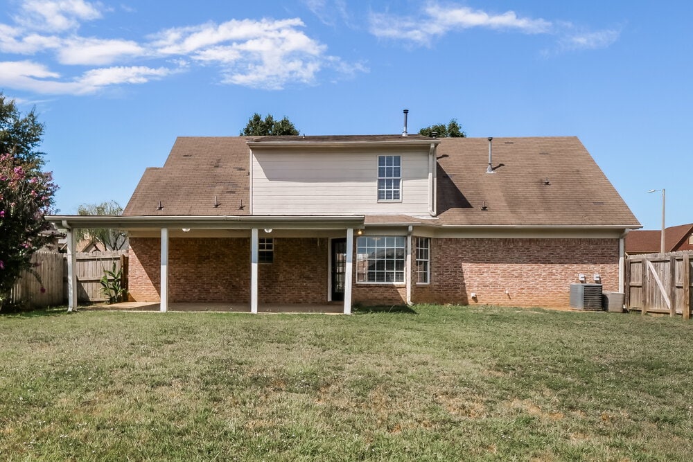 Building Photo - 2865 Pinnacle Dr