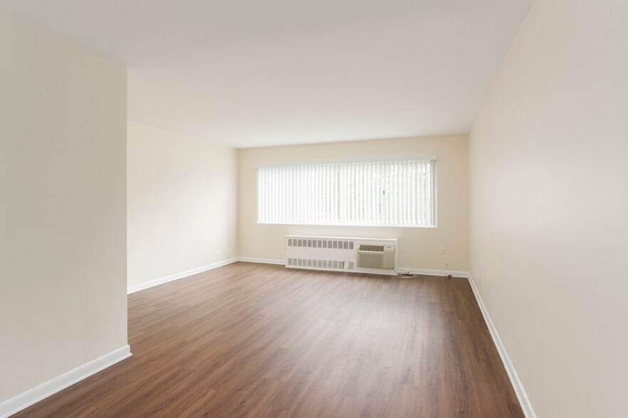 8548.Skokie.H2-3 - Garden House Apartments