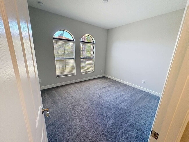 Building Photo - 11220 Fish Eagle Dr