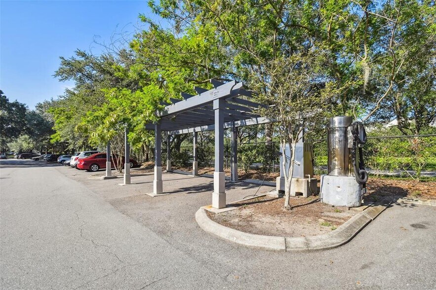 Building Photo - 8517 Island Breeze Ln