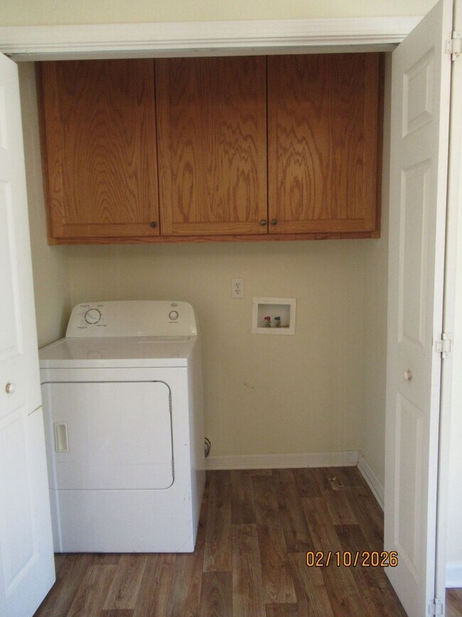 Building Photo - 3 Bedroom, 2 bathroom Brick home-HWY 15 SOUTH