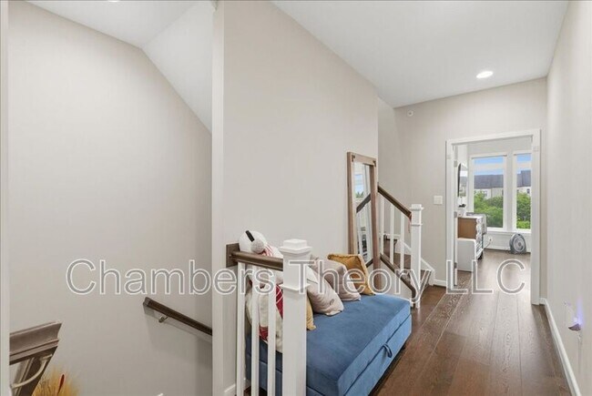 Building Photo - 42392 Soave Dr