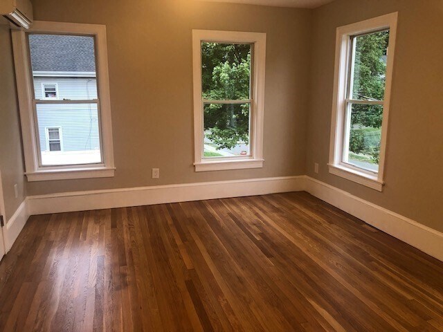 Building Photo - 15 Pearl St